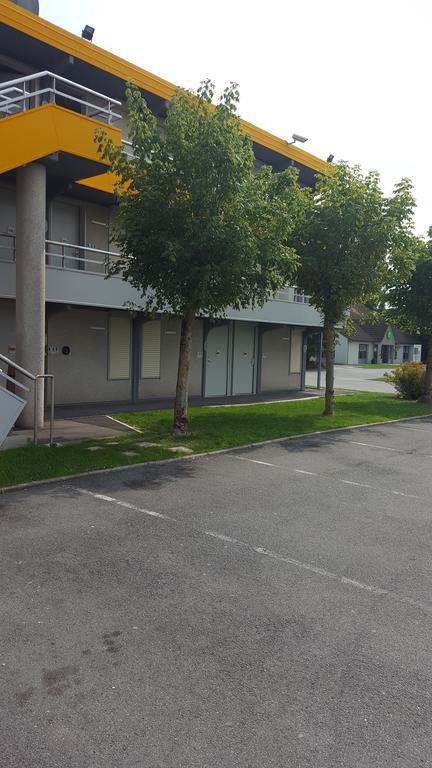 Premiere Classe Lille Sud - Seclin Εξωτερικό φωτογραφία